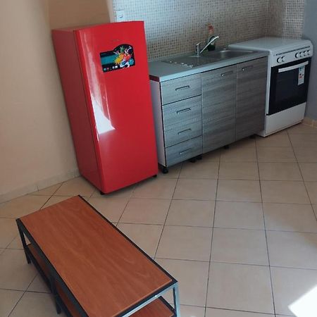 Cozy Apartment In Szaloniki Kültér fotó