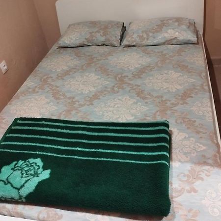 Cozy Apartment In Szaloniki Kültér fotó