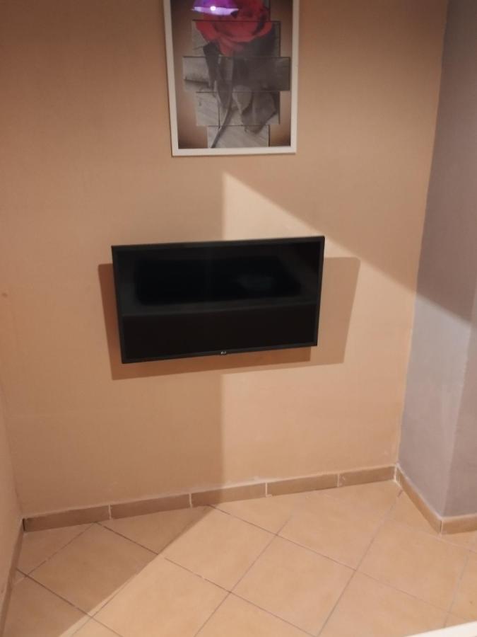 Cozy Apartment In Szaloniki Kültér fotó