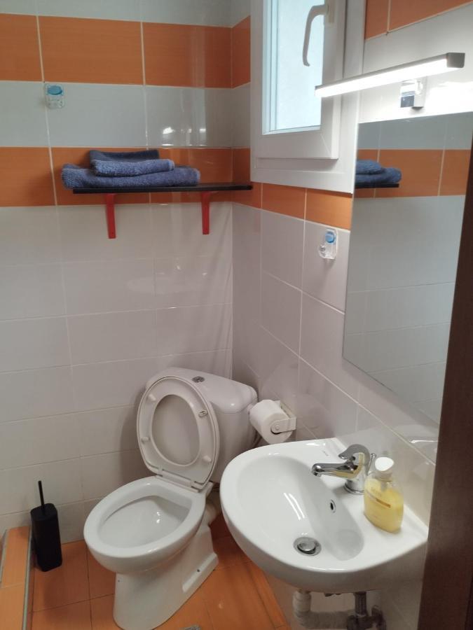 Cozy Apartment In Szaloniki Kültér fotó